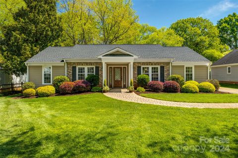 8001 Crockett Lane
