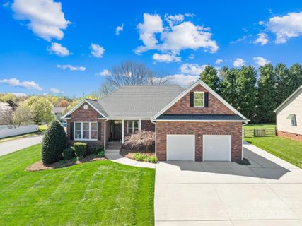 19201 Brookgreen Garden Place sold home in Magnolia Estates, Cornelius, NC