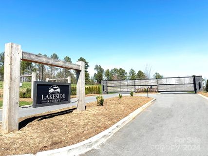 2100 Columbia Ridge