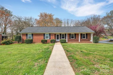 1205 Laurel Lane