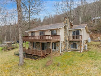618 Wildwood Drive sold home in Wildwood Acres, Burnsville, NC