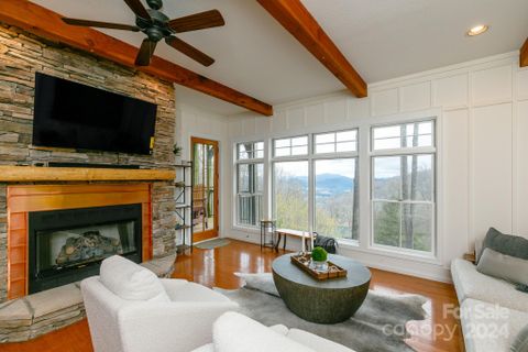 43 Creekside Way J/101