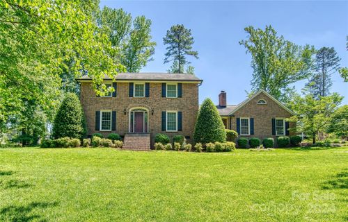 302 Belwood Drive sold home in Belwood, Belmont, NC