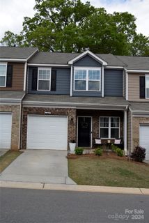 7434 Sienna Heights Place sold home in Townes at University East, Charlotte, NC