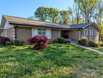 218 Sequoia Place