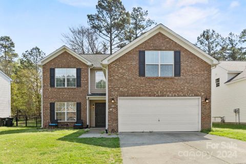 213 Chestnut Avenue sold home in Amber Woods, Tega Cay, SC