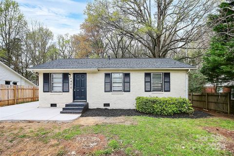 4800 Northaven Drive sold home in Shady Glen, Charlotte, NC