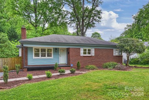 1212 Roanoke Avenue