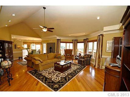 200 Windsor Greene Drive