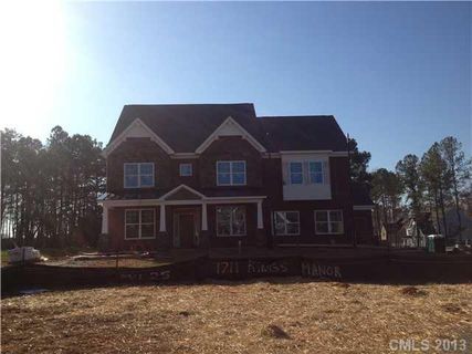 1711 Kings Manor Court 35