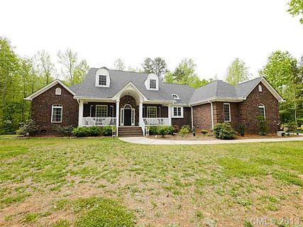 7119 Spruce Pine Trail sold home in Providence Pines, Waxhaw, NC