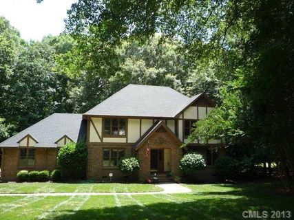 4308 Windwood Circle