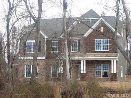 1720 Kings Manor Court 03