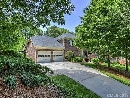 310 Sabot Lane sold home in Greygate, Matthews, NC