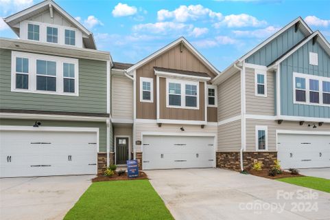 330 Quartz Hill Way