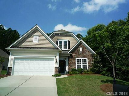 2413 Edward Lane