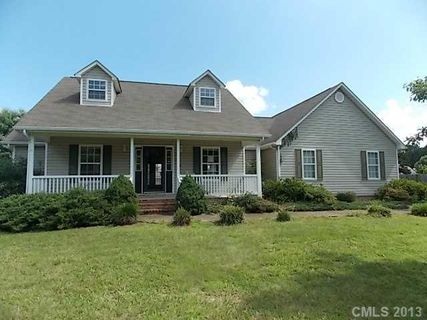 140 Knights Place