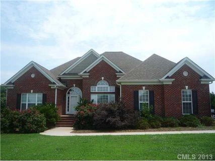 133 Howard Pond Loop