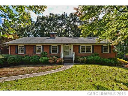 1056 Paramount Circle