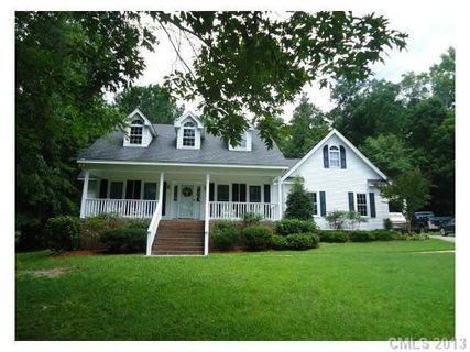 203 Natchez Place