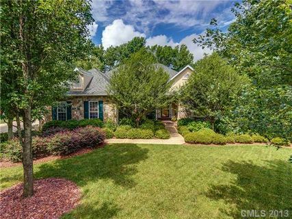 10300 Crestwood Drive