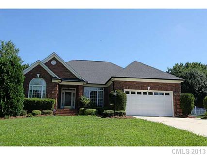 4823 Huddersfield Drive sold home in Clare Haven, Harrisburg, NC