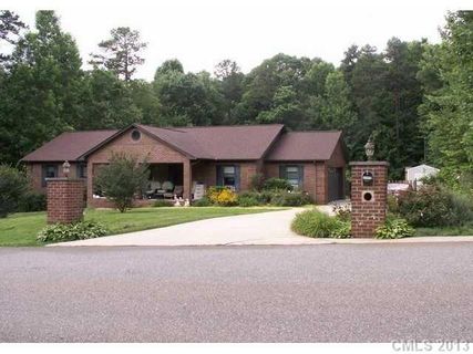 7703 Wallace Lane sold home in Cedarbrook Estates, Denver, NC