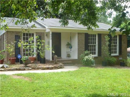 600 Spring Hill Road
