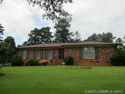1527 Hallmark Drive