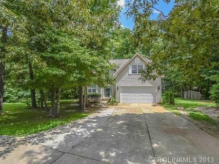 3018 Stonehedge Court sold home in Oakcroft, Matthews, NC