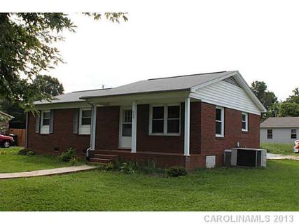 909 Iris Drive