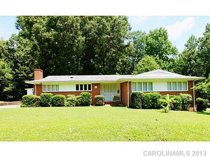 6261 Wheeler Drive