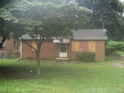 1820 Finchley Drive