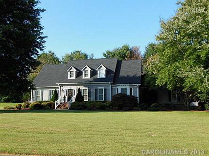 1622 Lakefield Circle