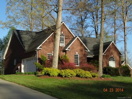 352 Seven Springs Loop