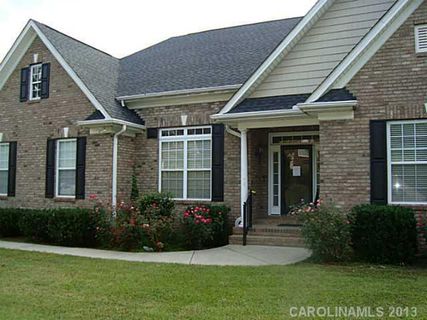 943 Ashford Way