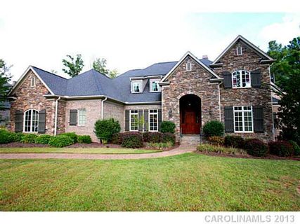 5885 Rolling Ridge Drive