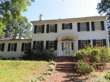 212 Forest Hill Lane
