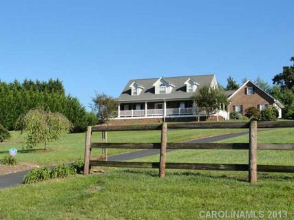 3931 Heatherbrook Trail