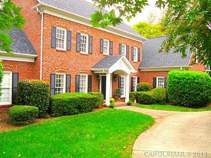 5400 Huntwell Commons Lane