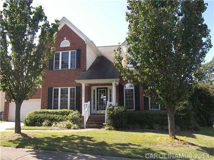 10645 Castlehill Drive sold home in Hampton Ridge II, Huntersville, NC