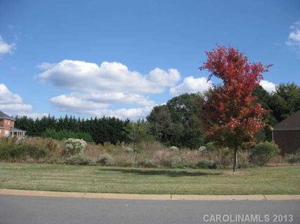 13725 Thompson Place Drive sold home in Beckingham, Mint Hill, NC
