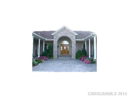 122 Hughes Lane 52