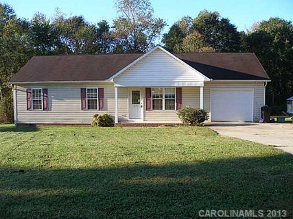 2136 Redberry Lane