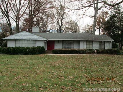 877 Woodland Road