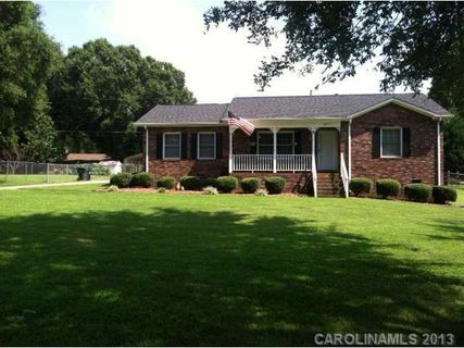 2877 Nw Montford Avenue sold home in Springdale, Concord, NC