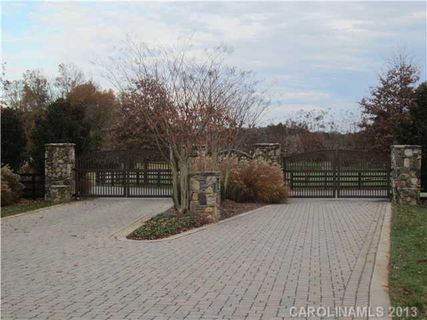 8618 Arbor Oaks Circle