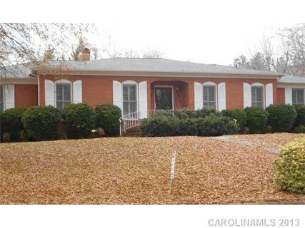 704 Queens Drive 6