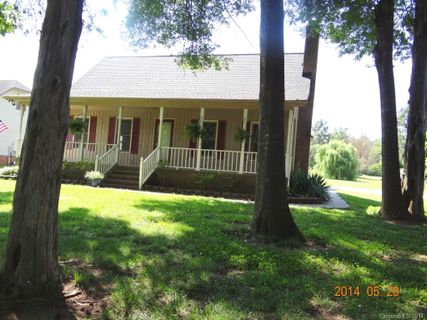 8437 Pin Oak Court