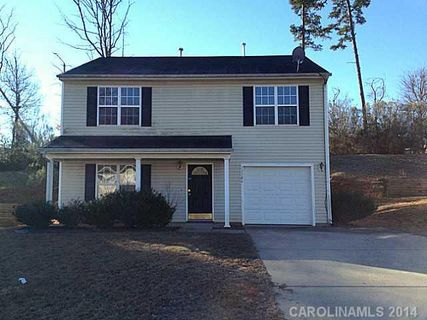 11106 Olde English Drive sold home in Fox Glenn, Charlotte, NC